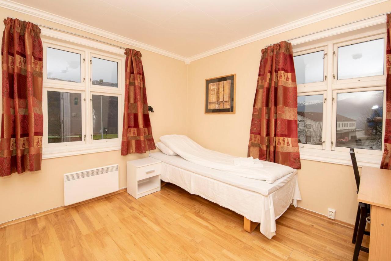 Grand Hotell Sauda Budget Exterior photo